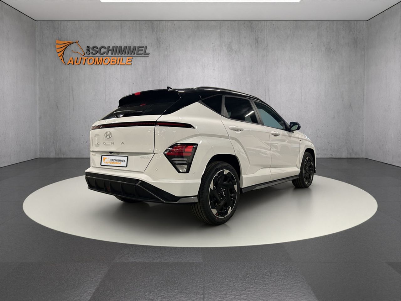 https://csb-strapi-files.fsn1.your-objectstorage.com/inventory-cars/images/2bf97b6304ae226b016b1e6f0909002d7d0b9af4/6_1280_5531.jpg