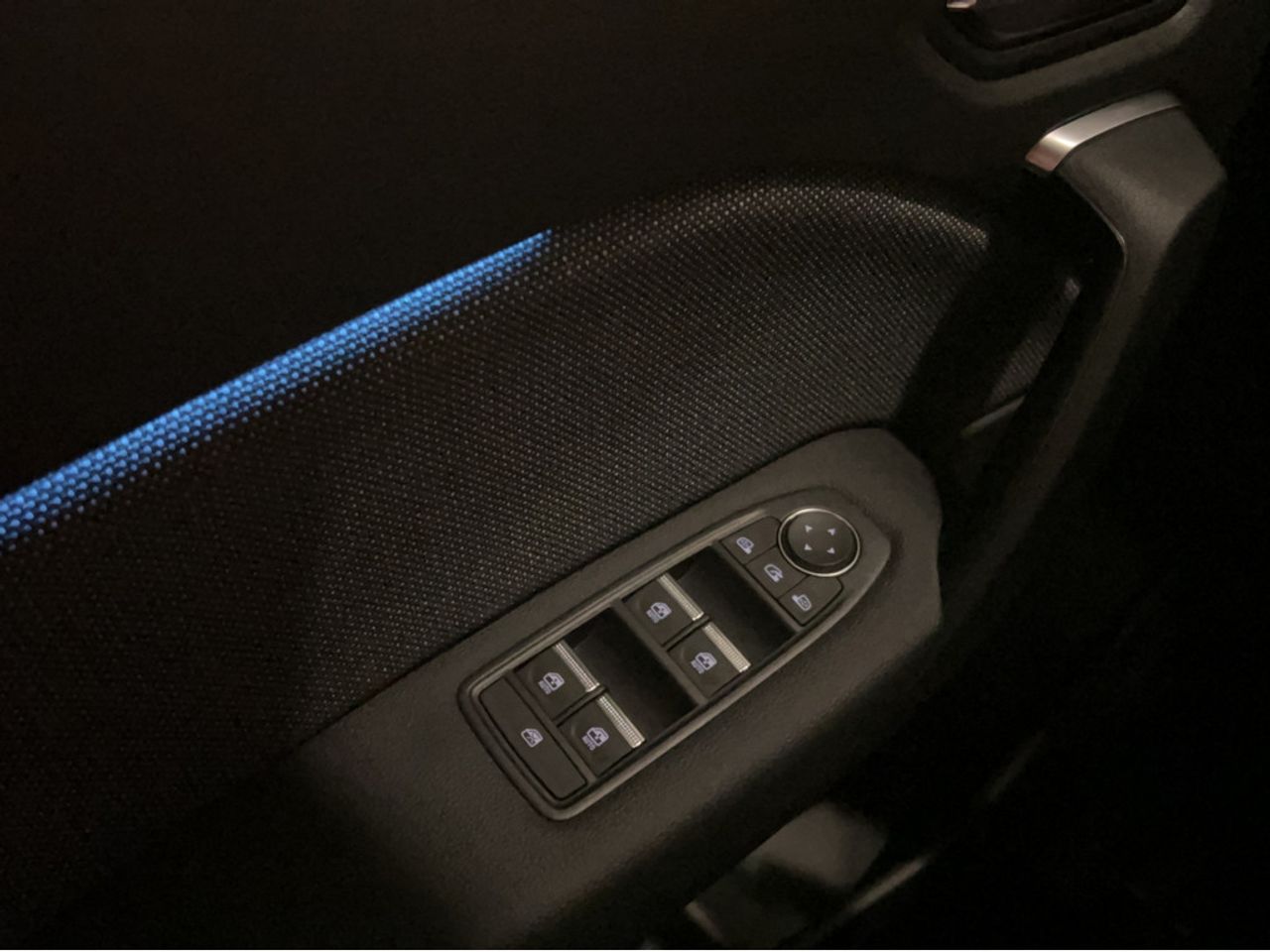 https://csb-strapi-files.fsn1.your-objectstorage.com/inventory-cars/images/2c75c72b401602e2e90d70534fa40fa947d3ac28/13_1280_4909.jpg