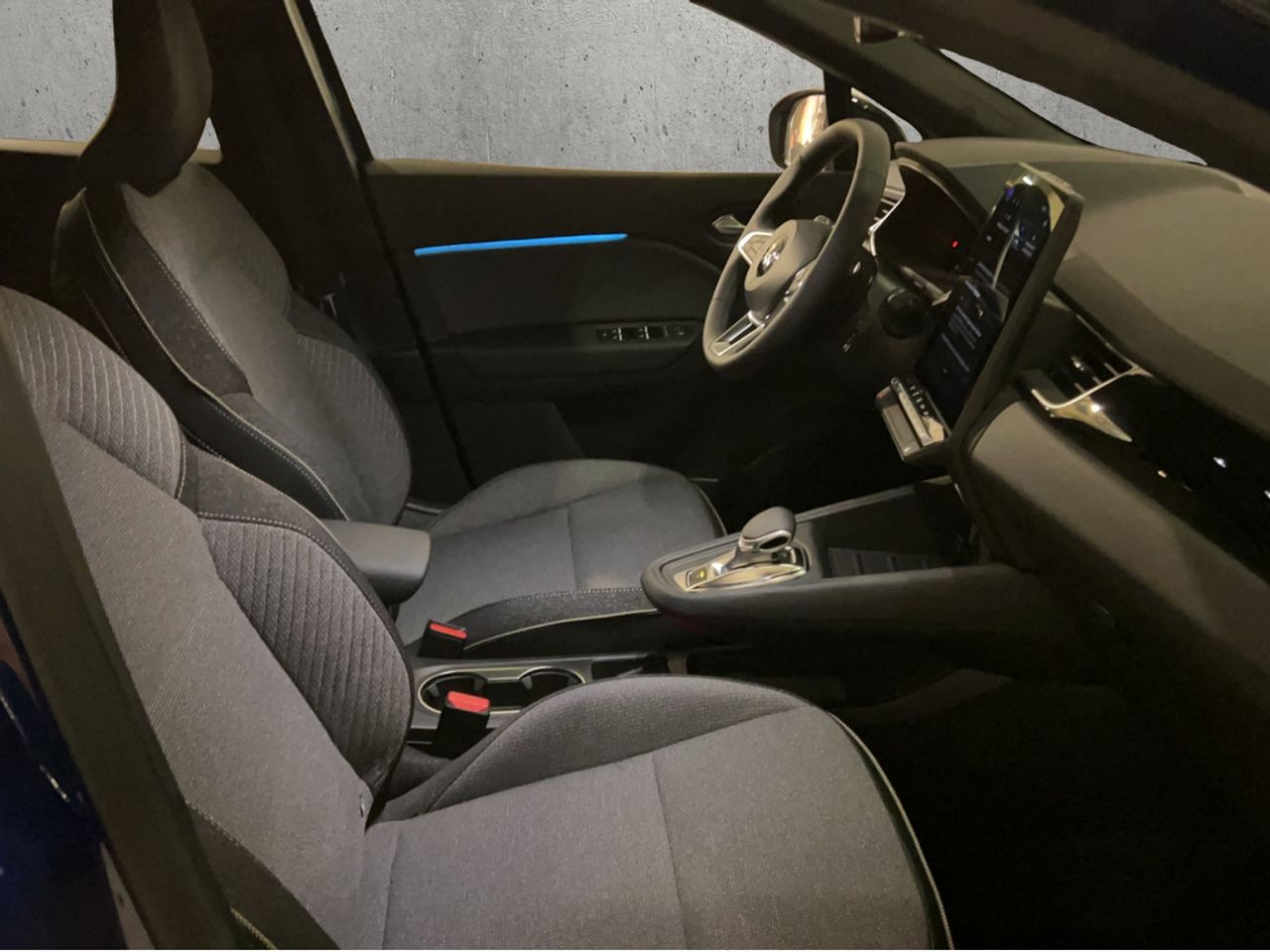 https://csb-strapi-files.fsn1.your-objectstorage.com/inventory-cars/images/2c75c72b401602e2e90d70534fa40fa947d3ac28/19_1280_1886.jpg