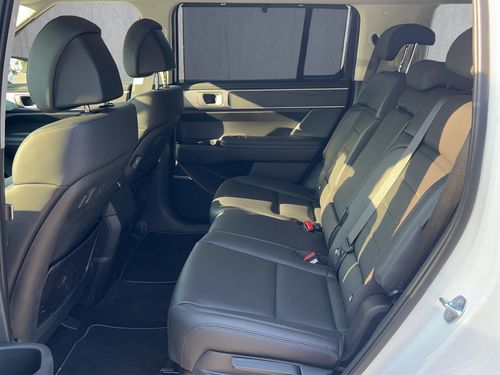 https://csb-strapi-files.fsn1.your-objectstorage.com/inventory-cars/images/2c77e67d9a041972e836ef30d27b1656d405aa41/15_500_3472.jpg