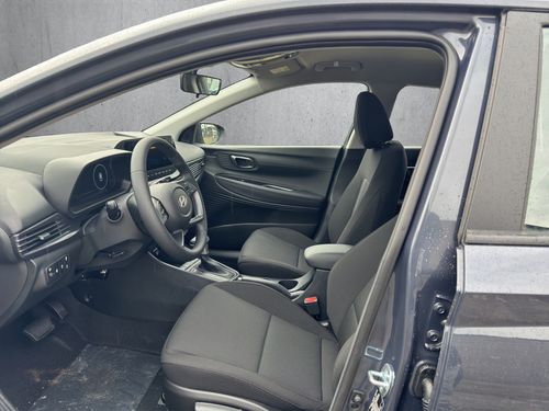 https://csb-strapi-files.fsn1.your-objectstorage.com/inventory-cars/images/2cce0c4c40514737ba14f24636fede94c5b35fb6/10_500_8593.jpg