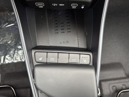 https://csb-strapi-files.fsn1.your-objectstorage.com/inventory-cars/images/2cce0c4c40514737ba14f24636fede94c5b35fb6/19_500_2100.jpg