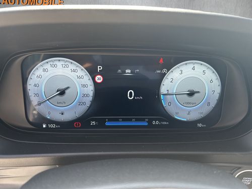 https://csb-strapi-files.fsn1.your-objectstorage.com/inventory-cars/images/2cd029e89f40ffedabdc2119e044ca3514b32964/12_500_7314.jpg
