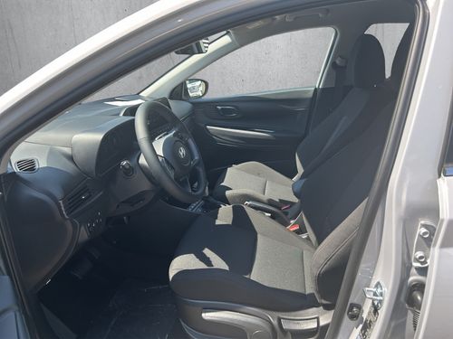 https://csb-strapi-files.fsn1.your-objectstorage.com/inventory-cars/images/2cd029e89f40ffedabdc2119e044ca3514b32964/15_500_7928.jpg