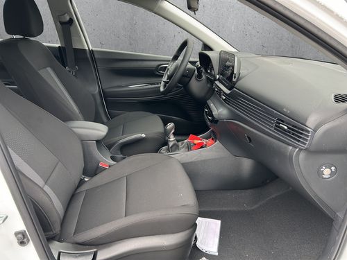 https://csb-strapi-files.fsn1.your-objectstorage.com/inventory-cars/images/2db51bf3bb8d1c292be487b2a90df2afec7db0b0/20_500_2737.jpg