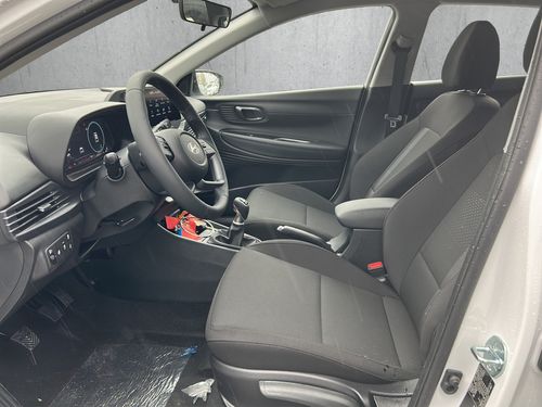 https://csb-strapi-files.fsn1.your-objectstorage.com/inventory-cars/images/2db51bf3bb8d1c292be487b2a90df2afec7db0b0/9_500_4380.jpg