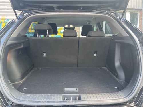 https://csb-strapi-files.fsn1.your-objectstorage.com/inventory-cars/images/2f6327adb19a223caa4a1c083ad05aed82c64b52/11_500_6253.jpg