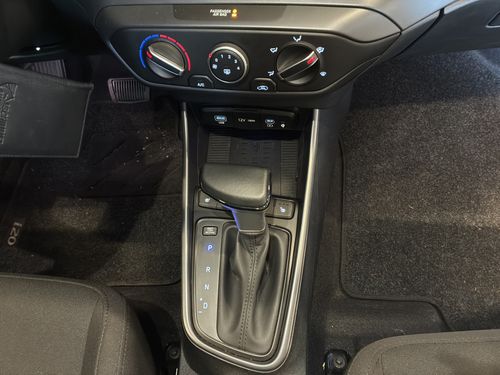 https://csb-strapi-files.fsn1.your-objectstorage.com/inventory-cars/images/30723bd462cc1caa0dc697001c4cffa5b552a4ee/21_500_1060.jpg