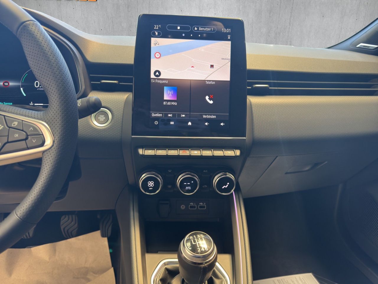 https://csb-strapi-files.fsn1.your-objectstorage.com/inventory-cars/images/30a2422b47d4689a634f1eb52d4c2b6587a82ddf/12_1280_2324.jpg