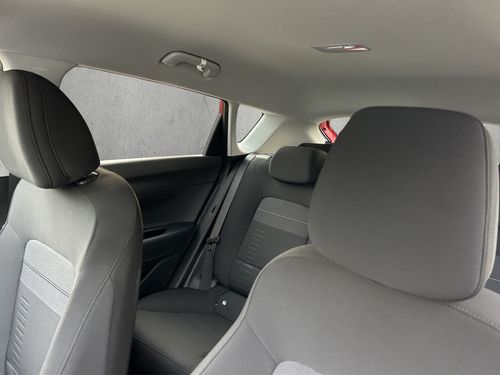 https://csb-strapi-files.fsn1.your-objectstorage.com/inventory-cars/images/30df06bb7a0ddfa56e205b3eedfd36773e87b6cc/12_500_6354.jpg