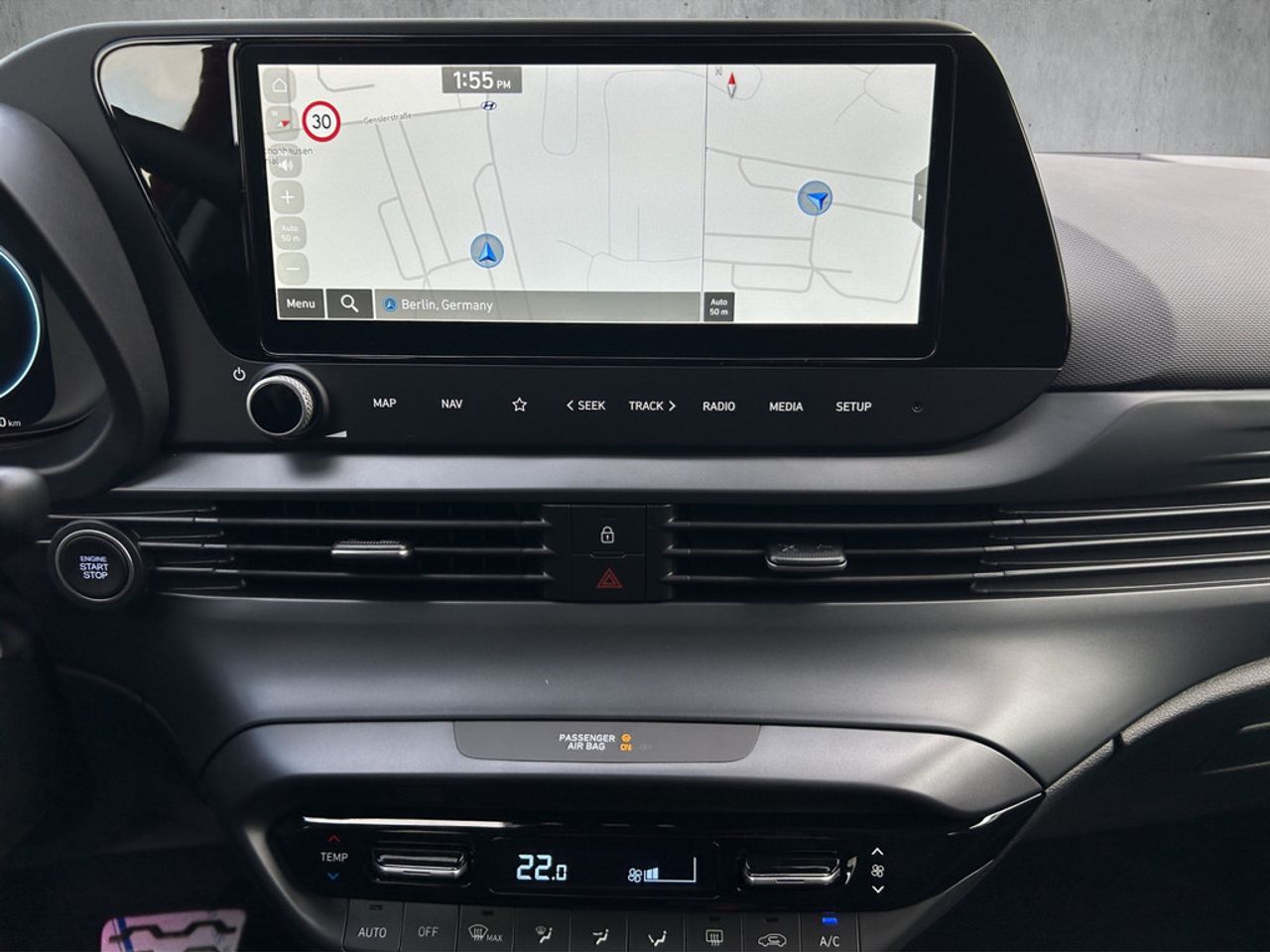 https://csb-strapi-files.fsn1.your-objectstorage.com/inventory-cars/images/30df06bb7a0ddfa56e205b3eedfd36773e87b6cc/17_1280_1984.jpg