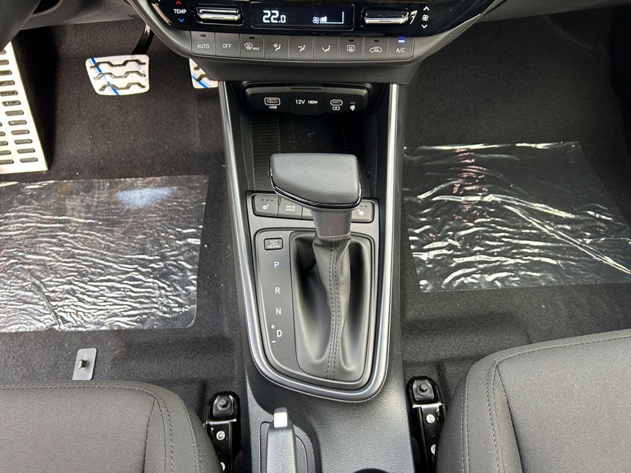https://csb-strapi-files.fsn1.your-objectstorage.com/inventory-cars/images/30df06bb7a0ddfa56e205b3eedfd36773e87b6cc/18_1280_4092.jpg