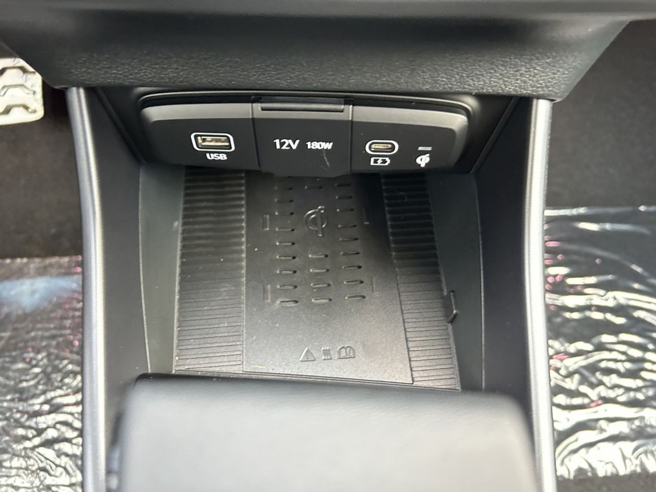 https://csb-strapi-files.fsn1.your-objectstorage.com/inventory-cars/images/30df06bb7a0ddfa56e205b3eedfd36773e87b6cc/21_1280_5103.jpg