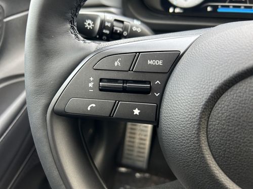 https://csb-strapi-files.fsn1.your-objectstorage.com/inventory-cars/images/30df06bb7a0ddfa56e205b3eedfd36773e87b6cc/23_500_5306.jpg