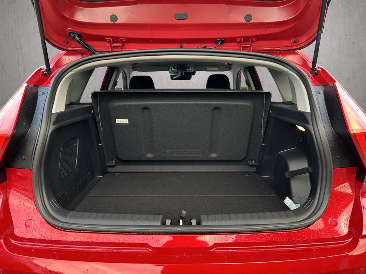 https://csb-strapi-files.fsn1.your-objectstorage.com/inventory-cars/images/30df06bb7a0ddfa56e205b3eedfd36773e87b6cc/5_1280_6166.jpg