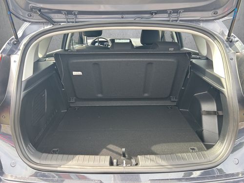 https://csb-strapi-files.fsn1.your-objectstorage.com/inventory-cars/images/316006eec70eb992b0c3fd8b18f546ea1002bd18/18_500_2611.jpg