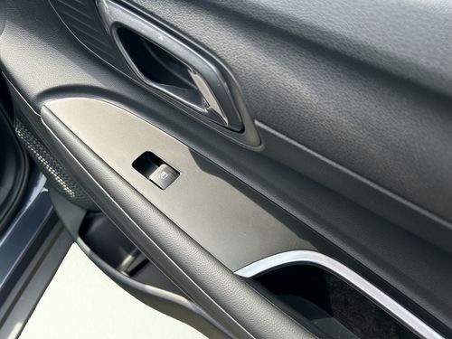 https://csb-strapi-files.fsn1.your-objectstorage.com/inventory-cars/images/316006eec70eb992b0c3fd8b18f546ea1002bd18/21_500_5823.jpg