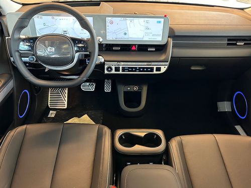 https://csb-strapi-files.fsn1.your-objectstorage.com/inventory-cars/images/318f94ac2a42eada11eb12d0e0ef6b66f5376284/18_500_4218.jpg