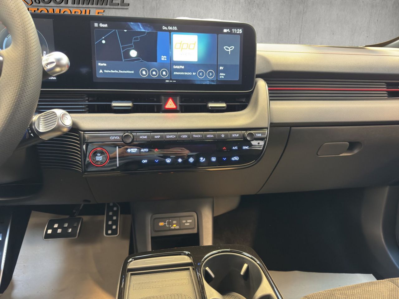 https://csb-strapi-files.fsn1.your-objectstorage.com/inventory-cars/images/32a56379f2744cce0cd067ad72b1c8e7bd6cd6e0/12_1280_8081.jpg