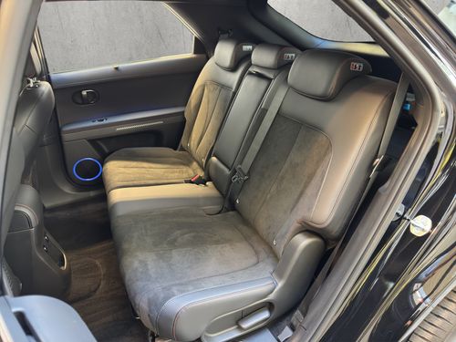 https://csb-strapi-files.fsn1.your-objectstorage.com/inventory-cars/images/32a56379f2744cce0cd067ad72b1c8e7bd6cd6e0/14_500_4601.jpg