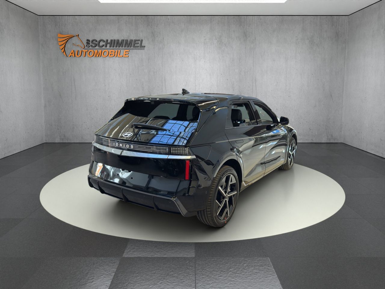 https://csb-strapi-files.fsn1.your-objectstorage.com/inventory-cars/images/32a56379f2744cce0cd067ad72b1c8e7bd6cd6e0/6_1280_9716.jpg