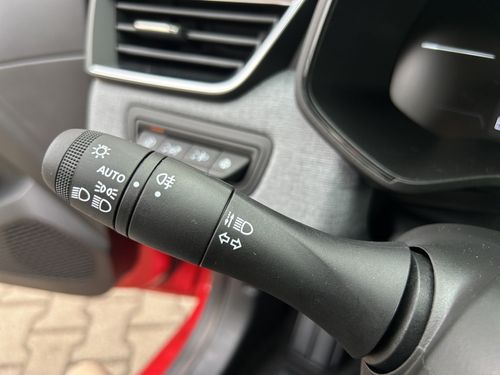 https://csb-strapi-files.fsn1.your-objectstorage.com/inventory-cars/images/32be2a57a25c8fe3112b92dc3b437d6a69b8ec83/13_500_8500.jpg