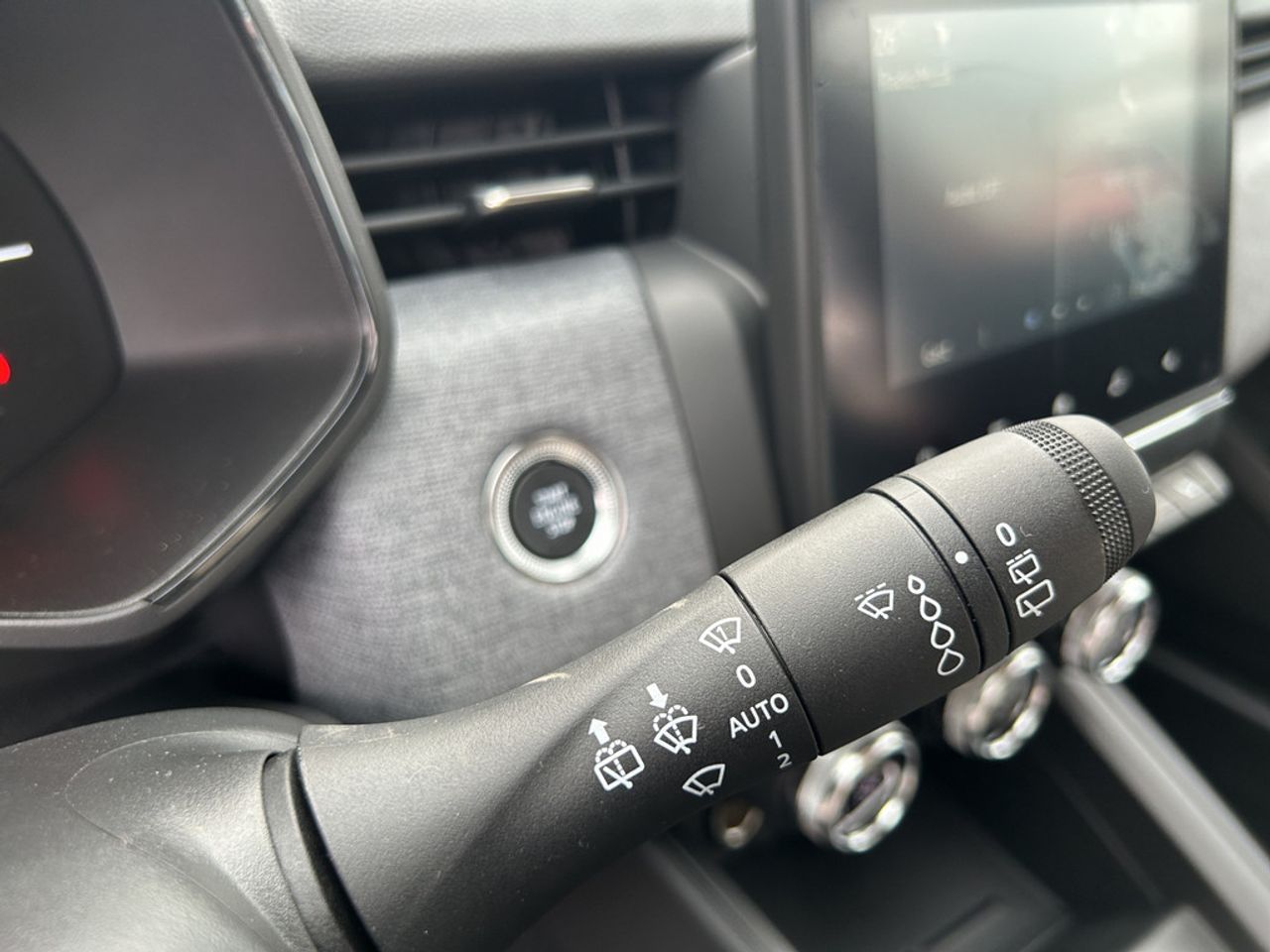 https://csb-strapi-files.fsn1.your-objectstorage.com/inventory-cars/images/32be2a57a25c8fe3112b92dc3b437d6a69b8ec83/15_1280_5640.jpg