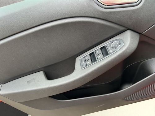 https://csb-strapi-files.fsn1.your-objectstorage.com/inventory-cars/images/32be2a57a25c8fe3112b92dc3b437d6a69b8ec83/18_500_3755.jpg