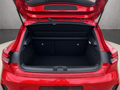 https://csb-strapi-files.fsn1.your-objectstorage.com/inventory-cars/images/32be2a57a25c8fe3112b92dc3b437d6a69b8ec83/22_500_3481.jpg