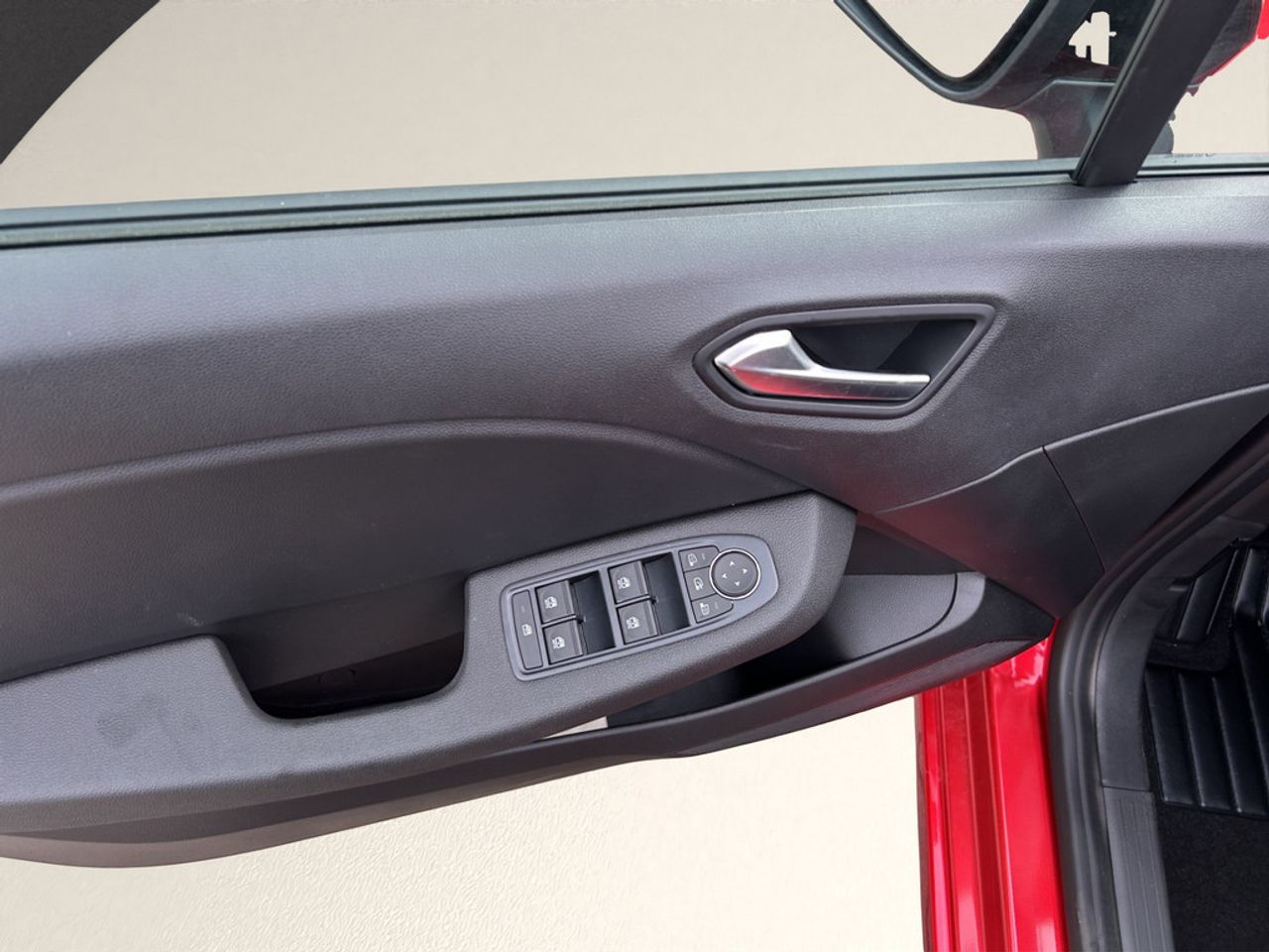https://csb-strapi-files.fsn1.your-objectstorage.com/inventory-cars/images/32be2a57a25c8fe3112b92dc3b437d6a69b8ec83/33_1280_6179.jpg