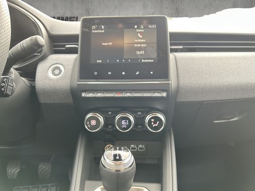 https://csb-strapi-files.fsn1.your-objectstorage.com/inventory-cars/images/32be2a57a25c8fe3112b92dc3b437d6a69b8ec83/9_500_5822.jpg
