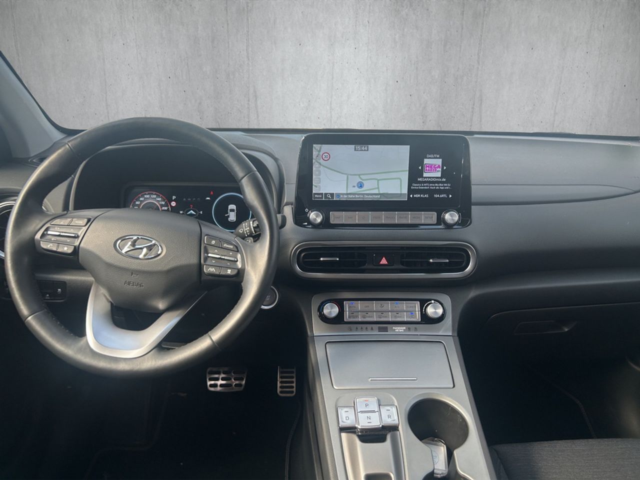 https://csb-strapi-files.fsn1.your-objectstorage.com/inventory-cars/images/33e2ad58aba0cb2140a3f9c68e70c6d1e97c46c8/8_1280_2068.jpg