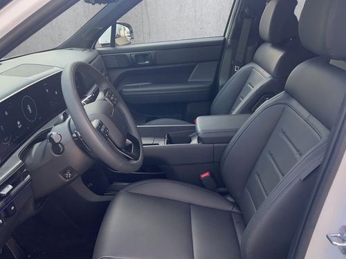 https://csb-strapi-files.fsn1.your-objectstorage.com/inventory-cars/images/3402cf0b0500c5112e8a0c822e4ad0124a09a84e/9_500_8831.jpg