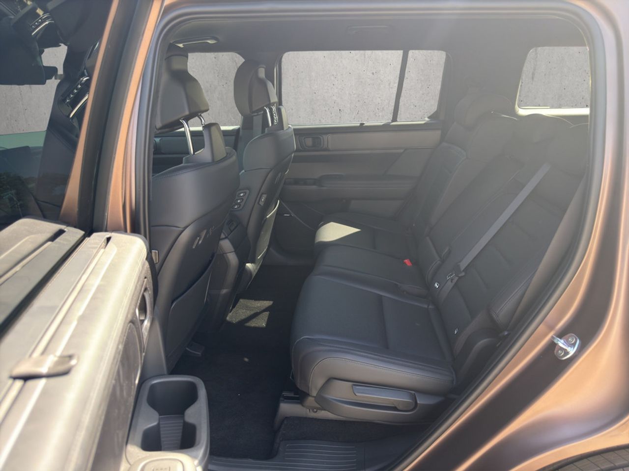 https://csb-strapi-files.fsn1.your-objectstorage.com/inventory-cars/images/3471e62d81f570e438fd47260d8ee554a406dabf/12_1280_7099.jpg
