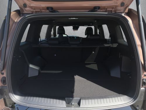 https://csb-strapi-files.fsn1.your-objectstorage.com/inventory-cars/images/3471e62d81f570e438fd47260d8ee554a406dabf/5_500_1954.jpg