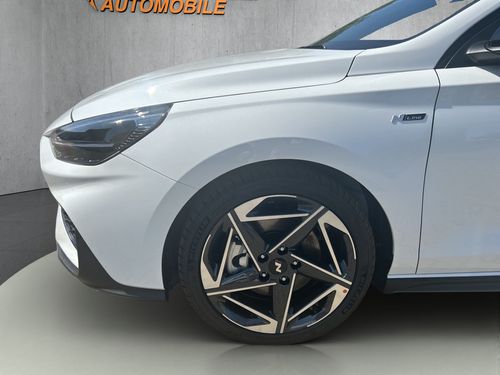 https://csb-strapi-files.fsn1.your-objectstorage.com/inventory-cars/images/35d46f89556c79005059e0c09c8c28bea786c8c0/2_500_9424.jpg