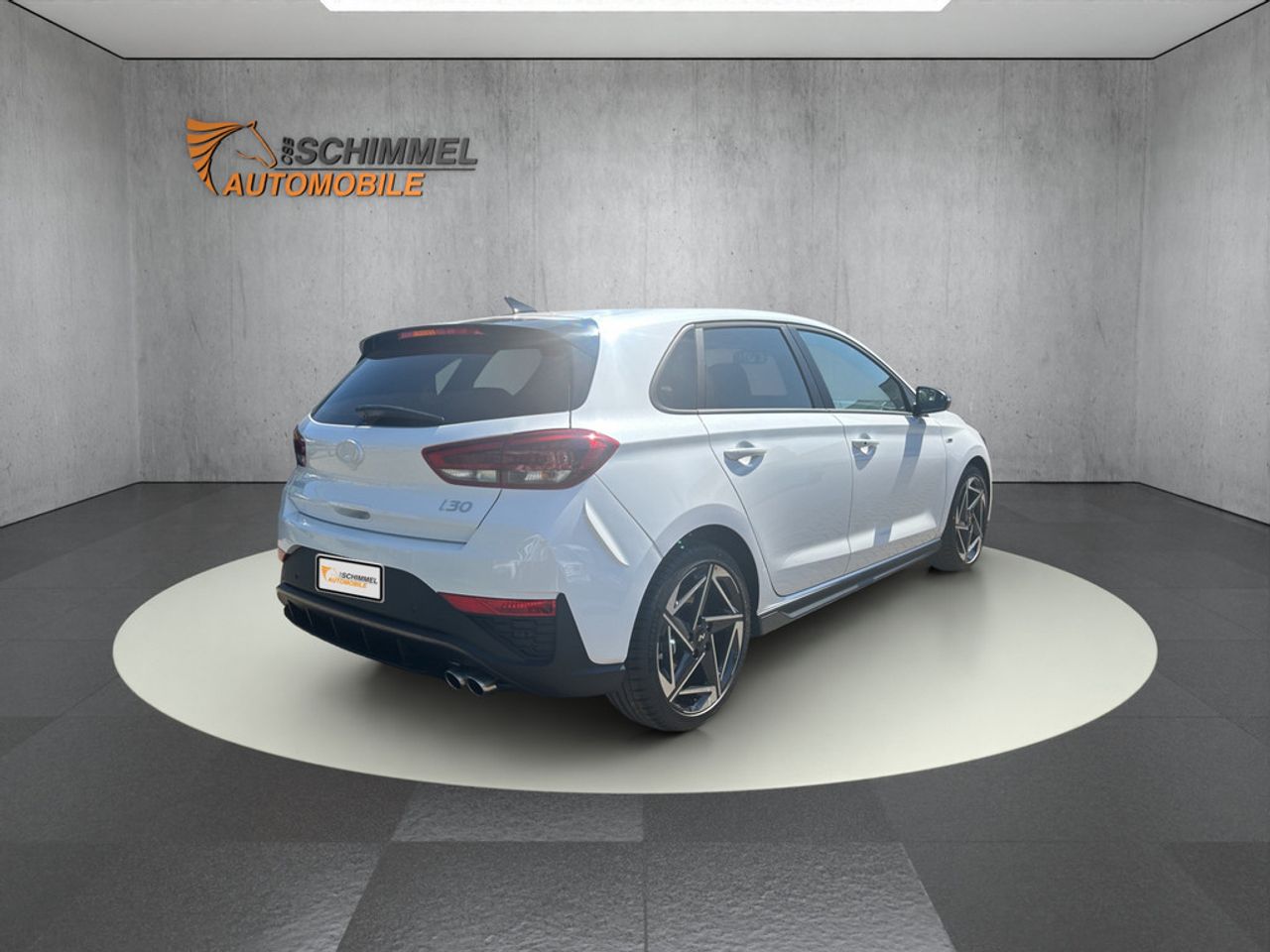 https://csb-strapi-files.fsn1.your-objectstorage.com/inventory-cars/images/35d46f89556c79005059e0c09c8c28bea786c8c0/6_1280_9600.jpg