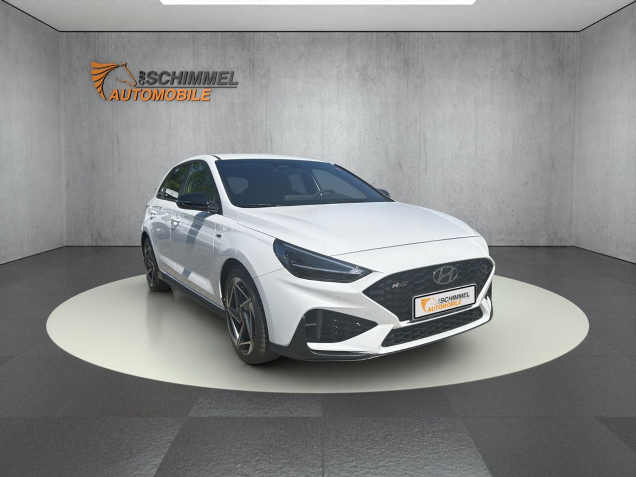 https://csb-strapi-files.fsn1.your-objectstorage.com/inventory-cars/images/35d46f89556c79005059e0c09c8c28bea786c8c0/8_1280_9891.jpg