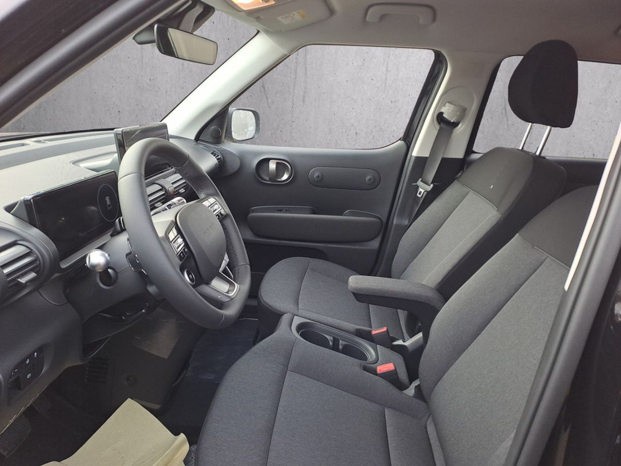 https://csb-strapi-files.fsn1.your-objectstorage.com/inventory-cars/images/36018f23c397424abd9c6ee4f7ee12921492b703/8_1280_3878.jpg