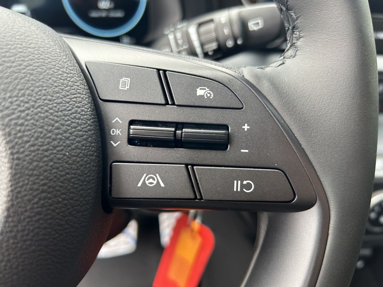 https://csb-strapi-files.fsn1.your-objectstorage.com/inventory-cars/images/3604d1fc28fb745a86e732ec65f4765e487f1c08/23_1280_4687.jpg