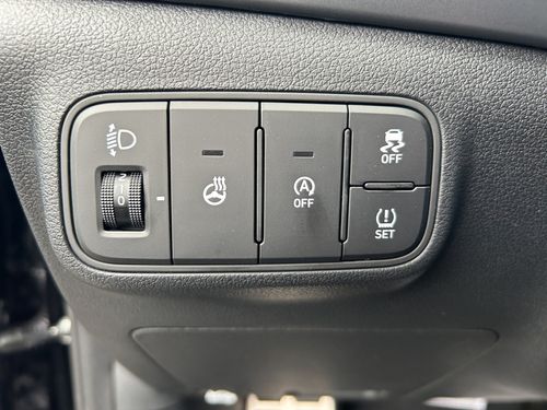 https://csb-strapi-files.fsn1.your-objectstorage.com/inventory-cars/images/3604d1fc28fb745a86e732ec65f4765e487f1c08/33_500_4331.jpg