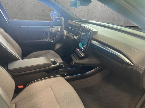 https://csb-strapi-files.fsn1.your-objectstorage.com/inventory-cars/images/3668041a9d3b2f1ea3565e33e7f85c4afad2f3cc/19_500_2373.jpg