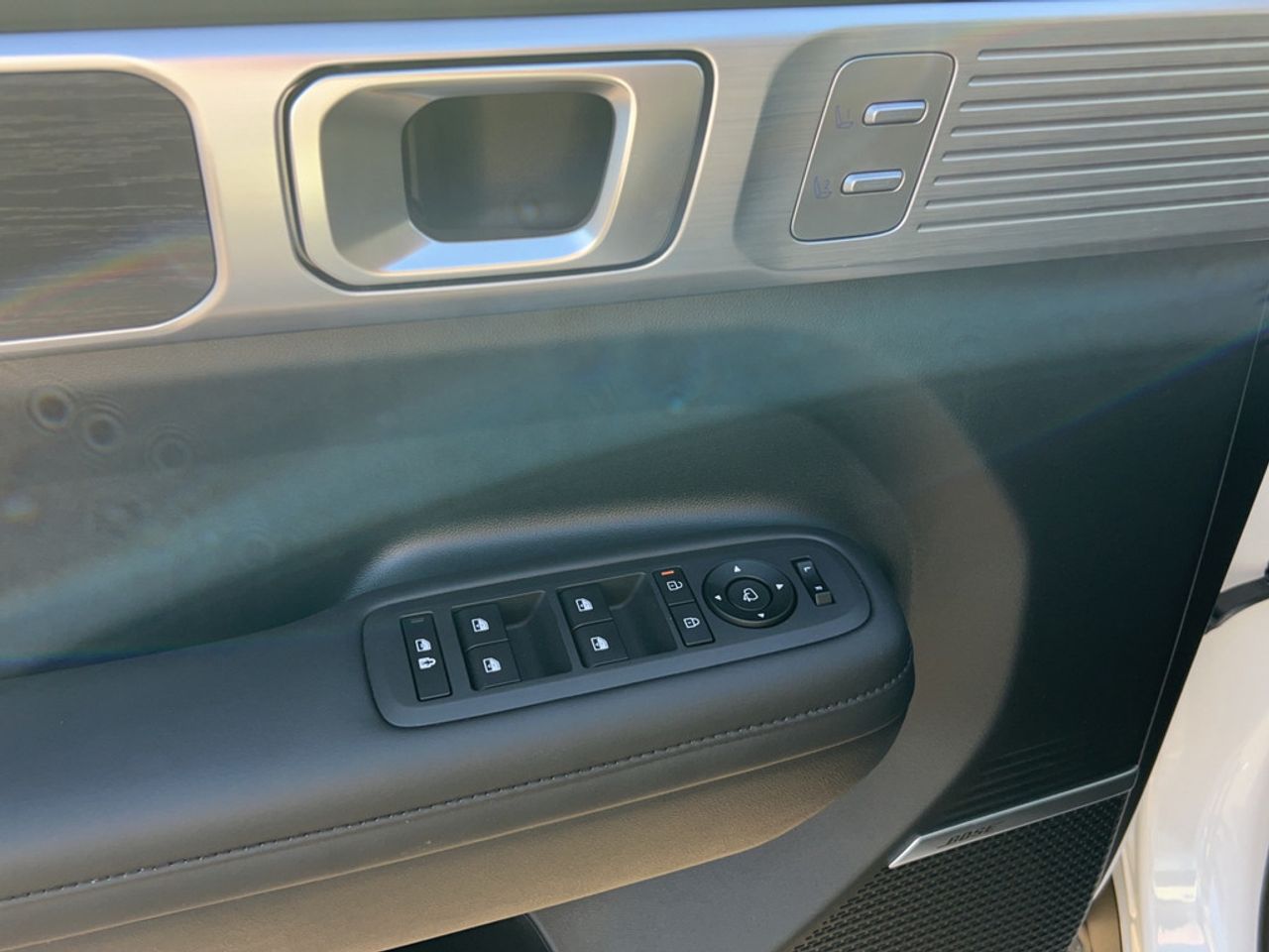 https://csb-strapi-files.fsn1.your-objectstorage.com/inventory-cars/images/368ac2ad394d060a453e5337d7c1386c16d7eac5/13_1280_7721.jpg