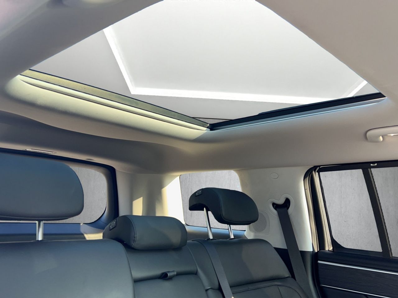 https://csb-strapi-files.fsn1.your-objectstorage.com/inventory-cars/images/368ac2ad394d060a453e5337d7c1386c16d7eac5/22_1280_1452.jpg
