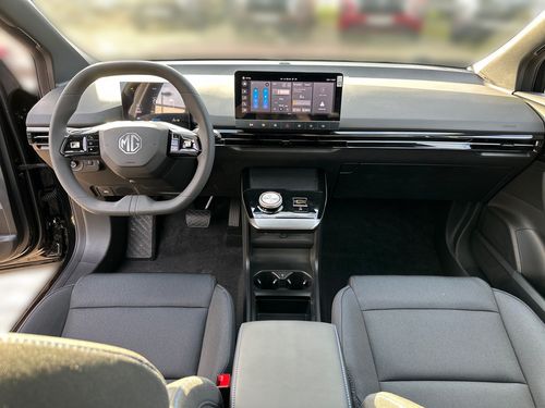 https://csb-strapi-files.fsn1.your-objectstorage.com/inventory-cars/images/3766176b2a7fdfc060d5f8618fa7dcc16a666afc/10_500_1466.jpg