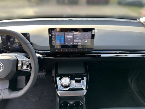 https://csb-strapi-files.fsn1.your-objectstorage.com/inventory-cars/images/3766176b2a7fdfc060d5f8618fa7dcc16a666afc/8_500_7757.jpg