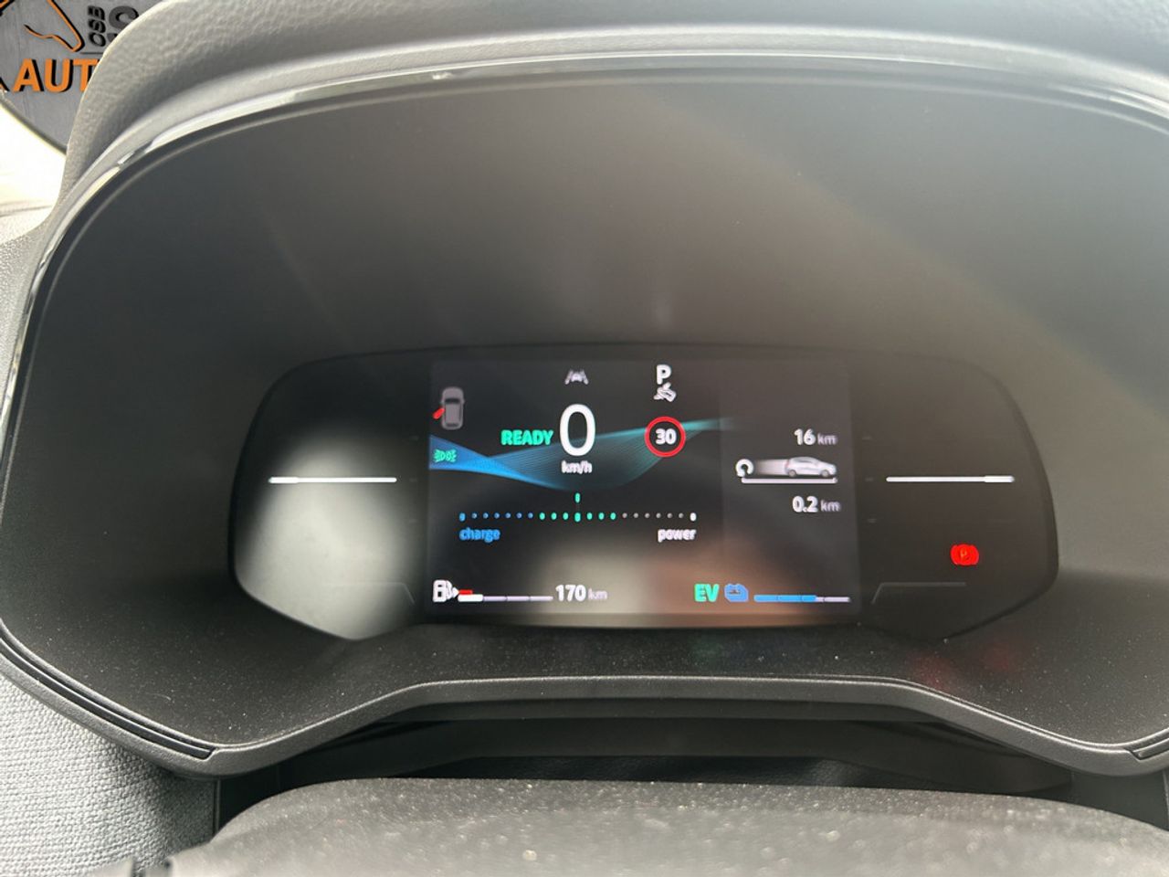 https://csb-strapi-files.fsn1.your-objectstorage.com/inventory-cars/images/37bfbda042c826a034e0217822aa447f587b70e4/14_1280_2599.jpg