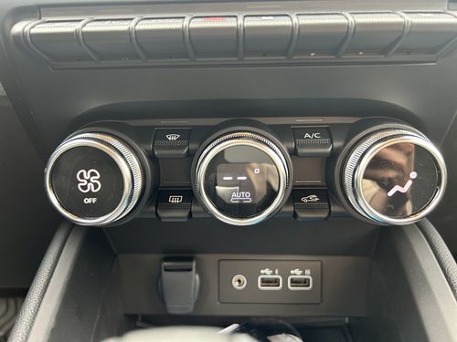 https://csb-strapi-files.fsn1.your-objectstorage.com/inventory-cars/images/37bfbda042c826a034e0217822aa447f587b70e4/17_500_9450.jpg