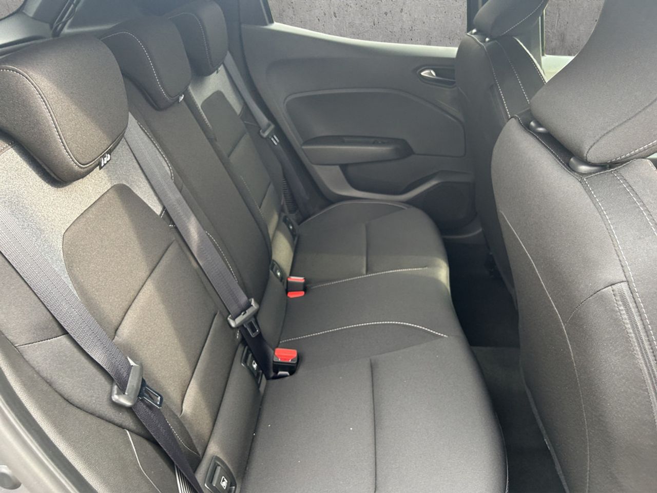 https://csb-strapi-files.fsn1.your-objectstorage.com/inventory-cars/images/37bfbda042c826a034e0217822aa447f587b70e4/21_1280_7039.jpg