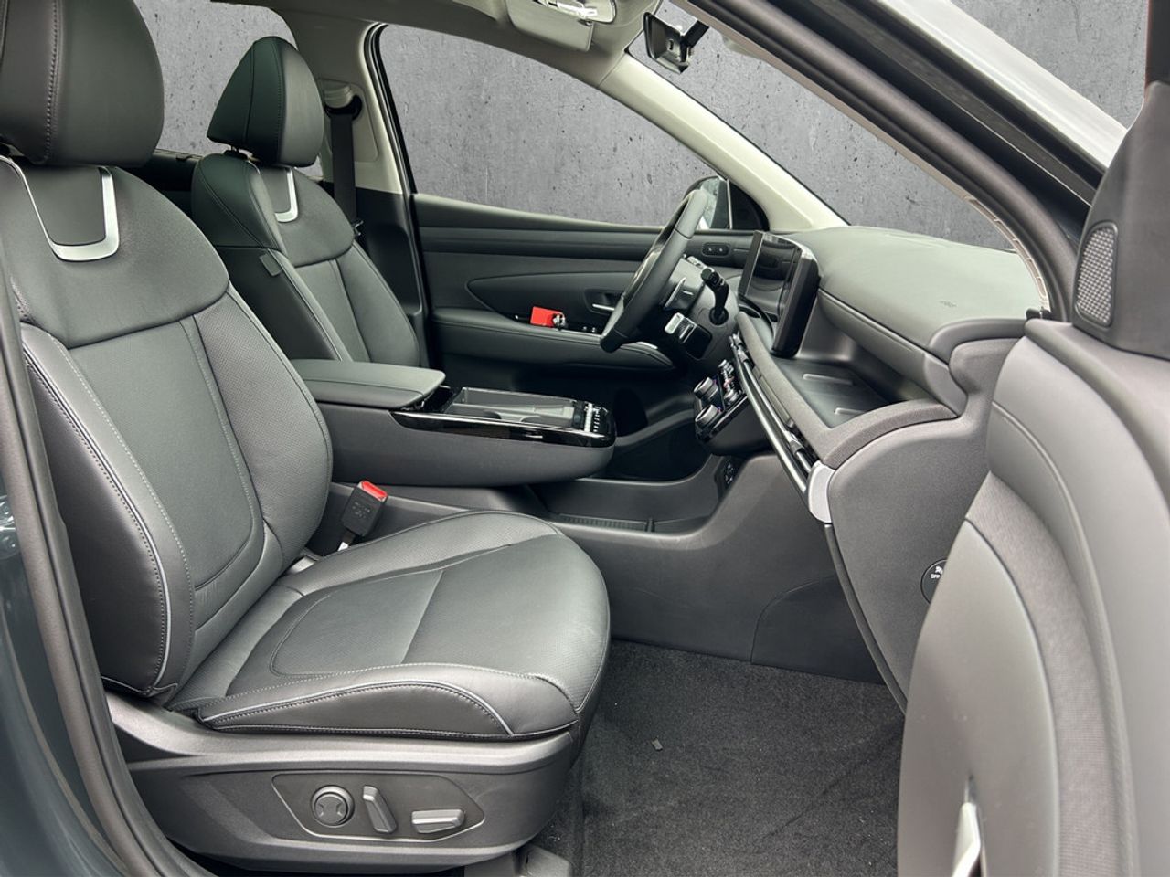 https://csb-strapi-files.fsn1.your-objectstorage.com/inventory-cars/images/37c635664e7839fcc0a1a0864875f079d4f0f853/15_1280_8521.jpg